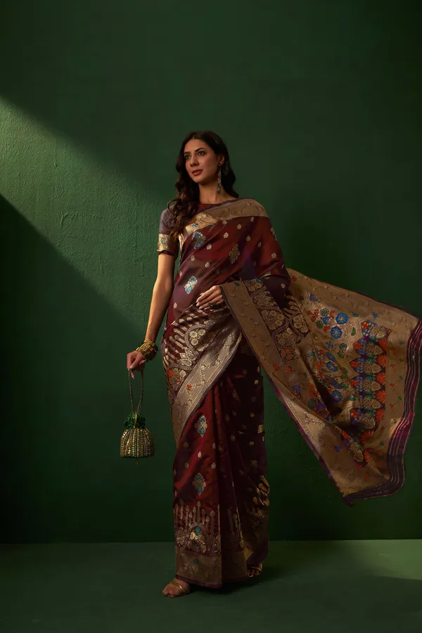 Maroon_Art_Silk_Woven_Banarasi_Saree_With_Unstitched_Blouse_For_Women