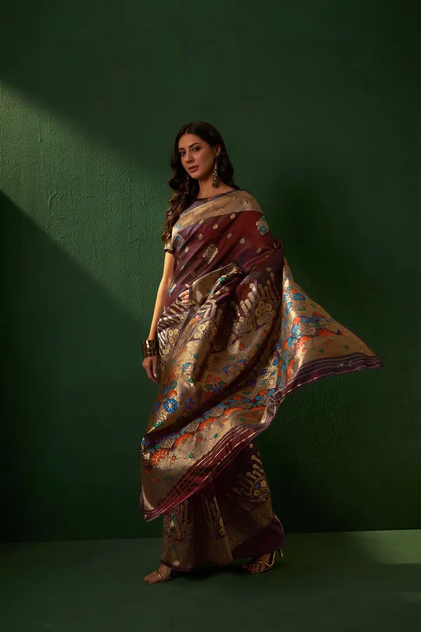 Maroon_Art_Silk_Woven_Banarasi_Saree_With_Unstitched_Blouse_For_Women