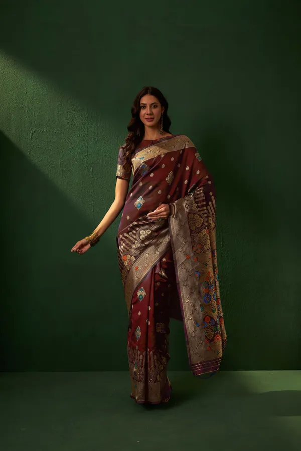 Maroon_Art_Silk_Woven_Banarasi_Saree_With_Unstitched_Blouse_For_Women