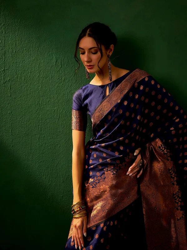 Dark_Blue_Art_Silk_Woven_Banarasi_Saree_With_Unstitched_Blouse_For_Women