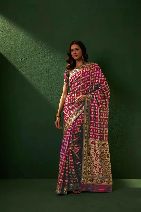 Brown_Art_Silk_Woven_Banarasi_Saree_With_Unstitched_Blouse_For_Women