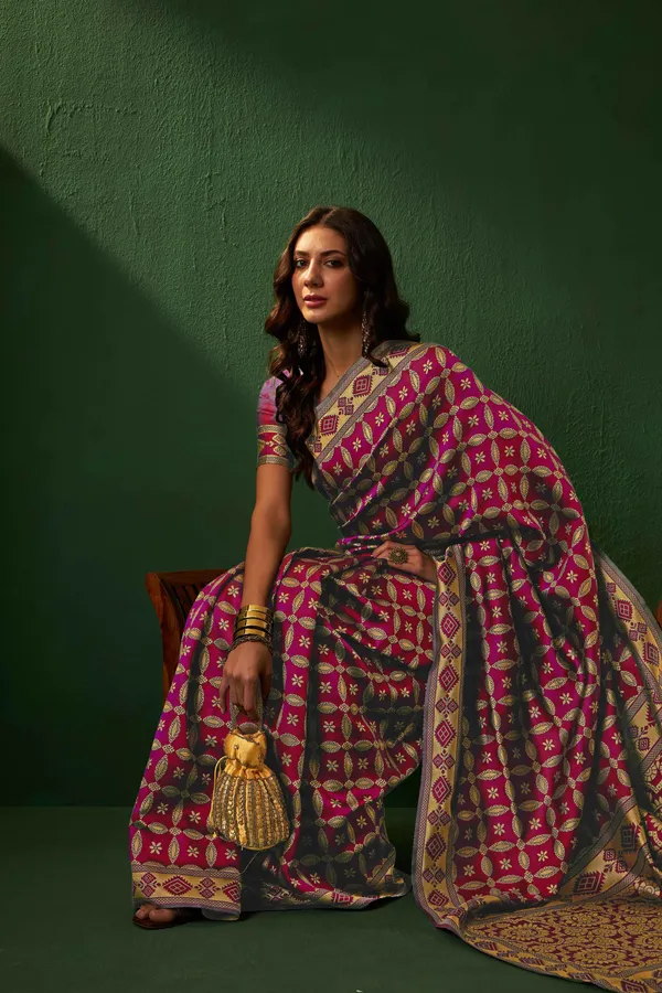Brown_Art_Silk_Woven_Banarasi_Saree_With_Unstitched_Blouse_For_Women