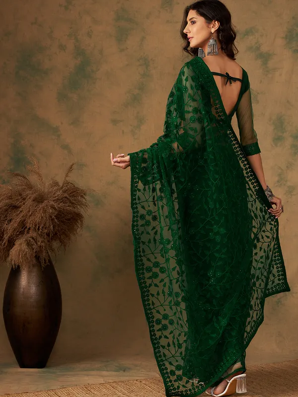 Green_Supernet_Embroidered_Banarasi_Saree_With_Unstitched_Blouse_For_Women