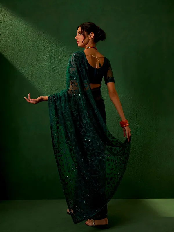 Green_Supernet_Embroidered_Banarasi_Saree_With_Unstitched_Blouse_For_Women