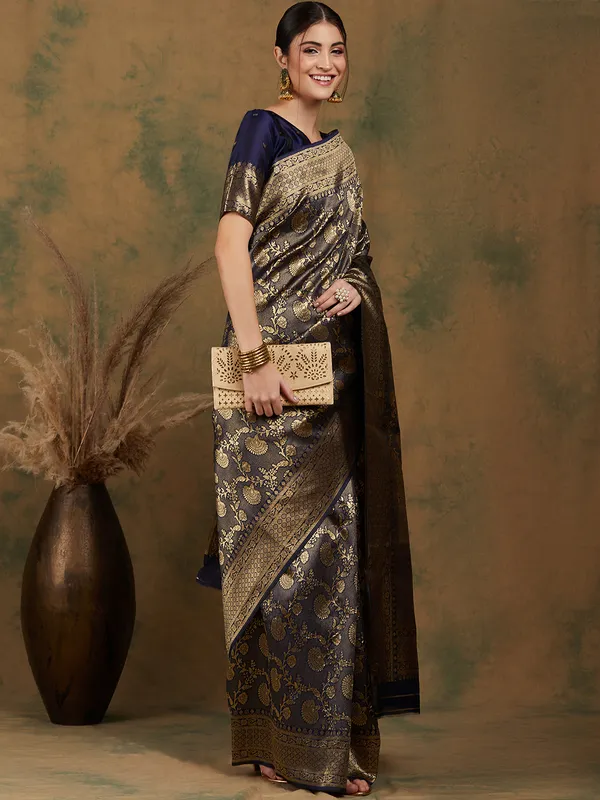 Dark_Blue_Art_Silk_Woven_Banarasi_Saree_With_Unstitched_Blouse_For_Women