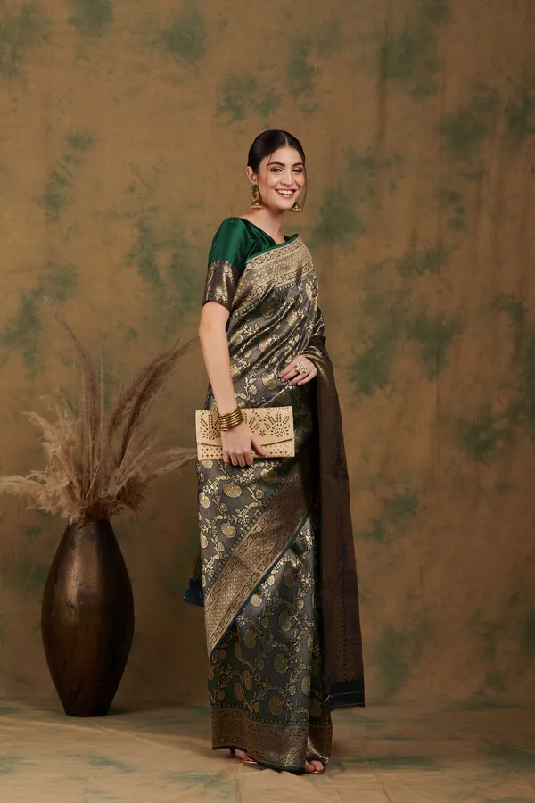 Green_Art_Silk_Woven_Banarasi_Saree_With_Unstitched_Blouse_For_Women