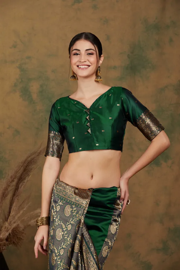 Green_Art_Silk_Woven_Banarasi_Saree_With_Unstitched_Blouse_For_Women