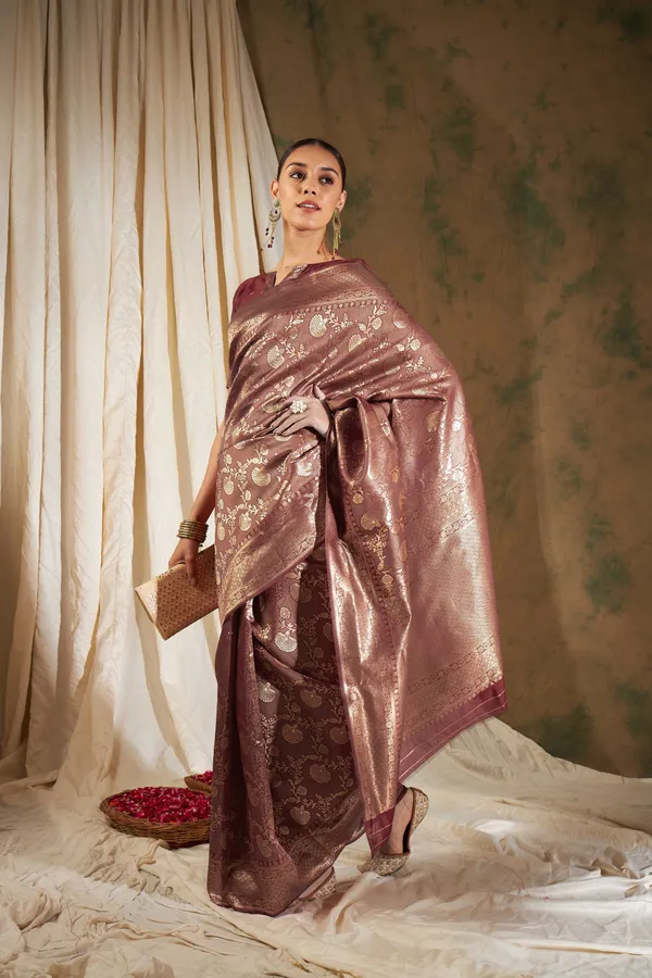 Maroon_Art_Silk_Woven_Banarasi_Saree_With_Unstitched_Blouse_For_Women