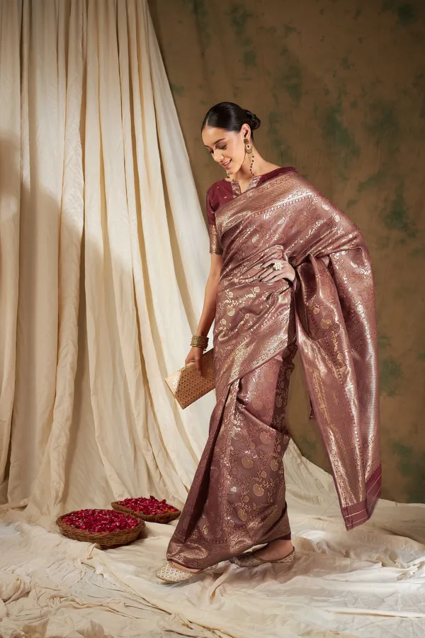 Maroon_Art_Silk_Woven_Banarasi_Saree_With_Unstitched_Blouse_For_Women