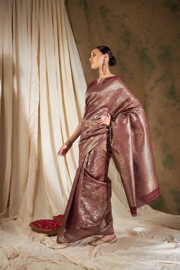 Maroon_Art_Silk_Woven_Banarasi_Saree_With_Unstitched_Blouse_For_Women
