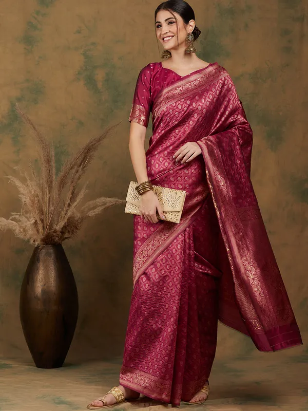 Pink_Art_Silk_Woven_Banarasi_Saree_With_Unstitched_Blouse_For_Women