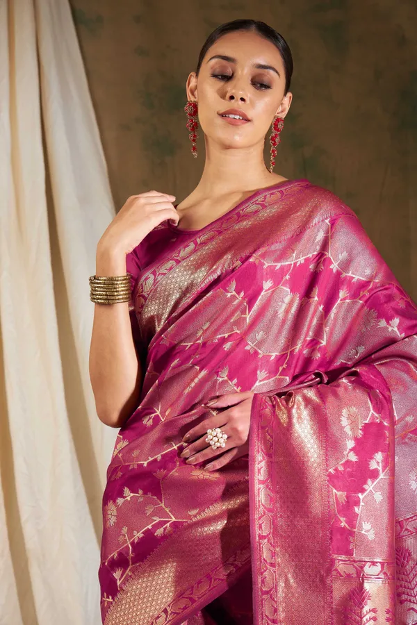 Pink_Art_Silk_Woven_Banarasi_Saree_With_Unstitched_Blouse_For_Women