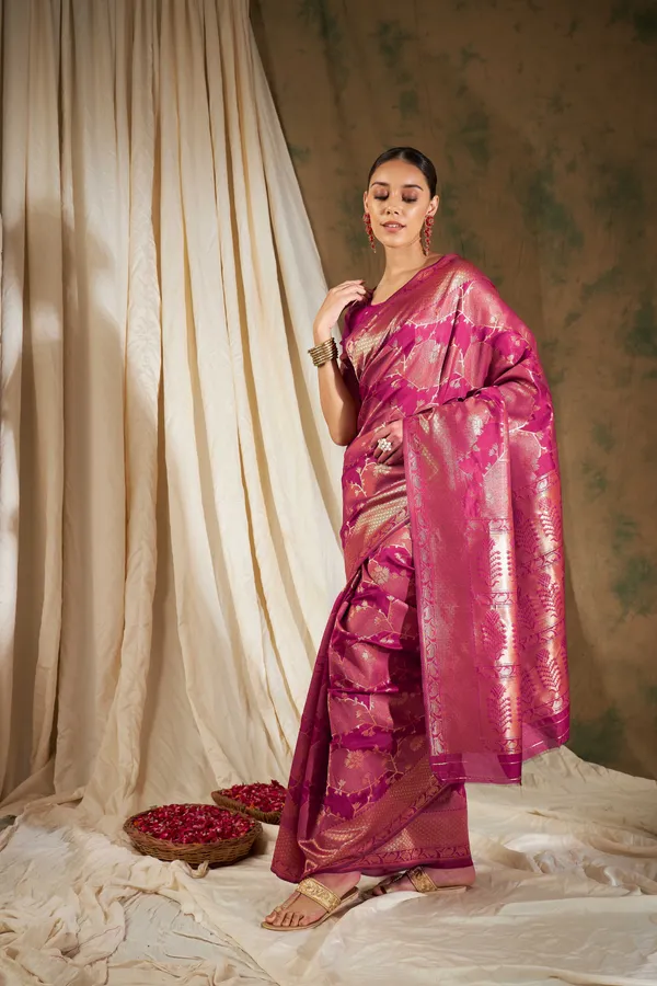 Pink_Art_Silk_Woven_Banarasi_Saree_With_Unstitched_Blouse_For_Women