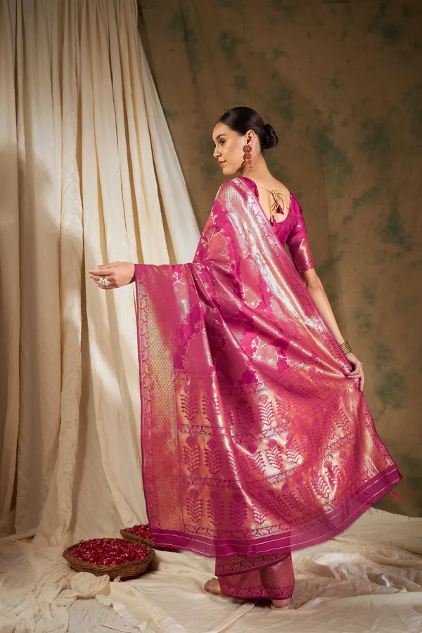 Pink_Art_Silk_Woven_Banarasi_Saree_With_Unstitched_Blouse_For_Women