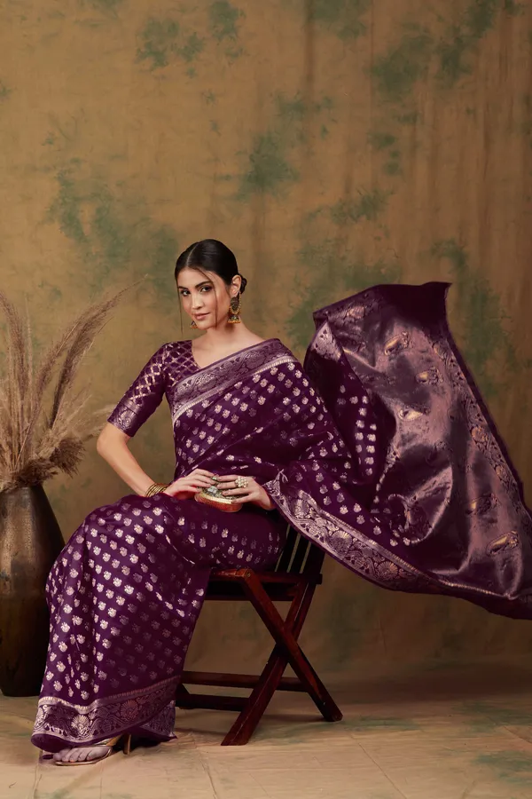 Purple_Silk_Blend_Woven_Banarasi_Saree_With_Unstitched_Blouse_For_Women