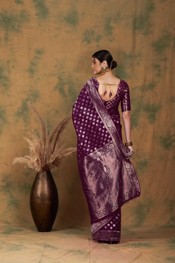 Purple_Silk_Blend_Woven_Banarasi_Saree_With_Unstitched_Blouse_For_Women