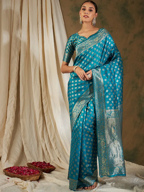 Blue_Silk_Blend_Woven_Banarasi_Saree_With_Unstitched_Blouse_For_Women