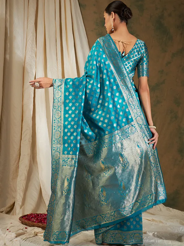 Blue_Silk_Blend_Woven_Banarasi_Saree_With_Unstitched_Blouse_For_Women