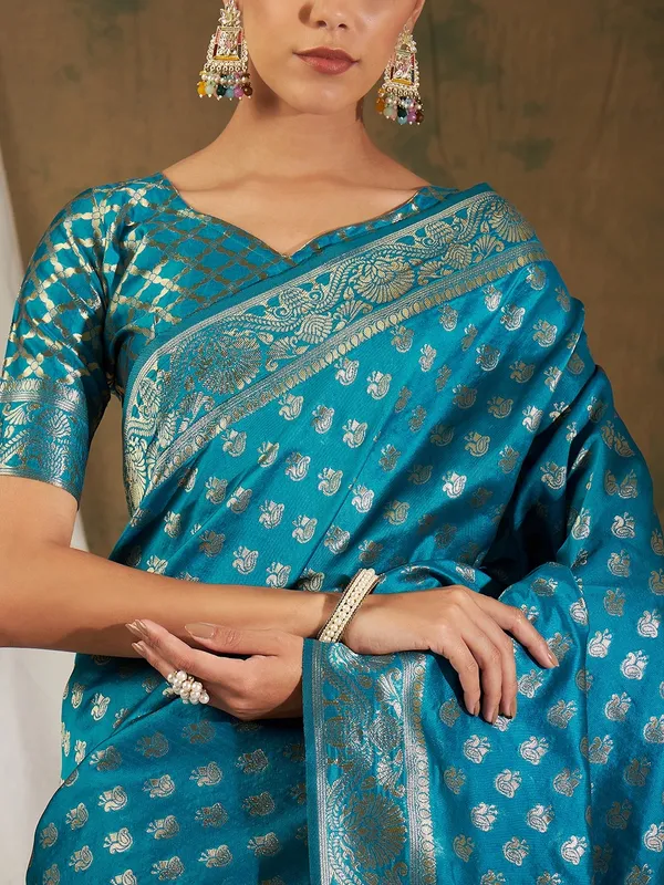 Blue_Silk_Blend_Woven_Banarasi_Saree_With_Unstitched_Blouse_For_Women