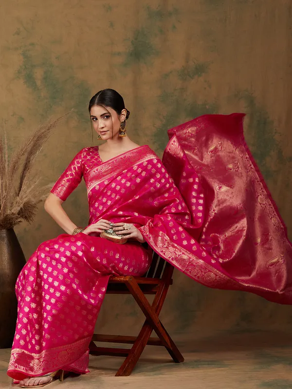 Pink_Silk_Blend_Woven_Banarasi_Saree_With_Unstitched_Blouse_For_Women