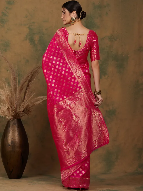Pink_Silk_Blend_Woven_Banarasi_Saree_With_Unstitched_Blouse_For_Women