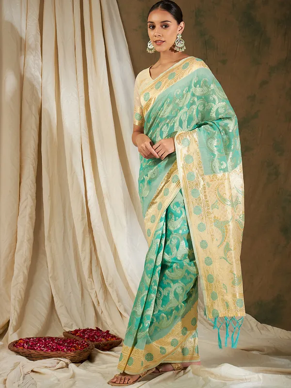 Green_Cotton_Blend_Woven_Banarasi_Saree_With_Unstitched_Blouse_For_Women