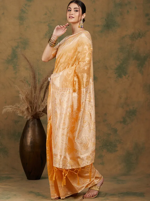 Yellow_Cotton_Blend_Woven_Banarasi_Saree_With_Unstitched_Blouse_For_Women