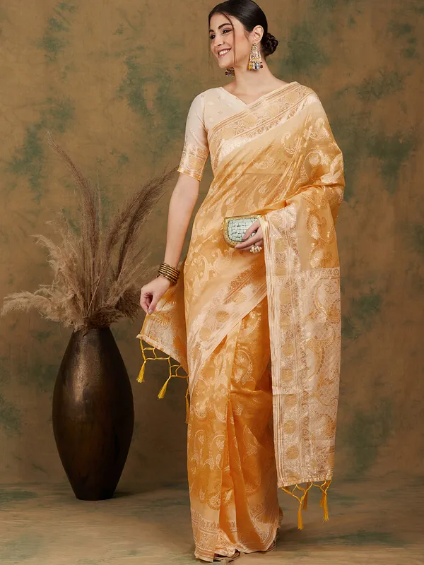 Yellow_Cotton_Blend_Woven_Banarasi_Saree_With_Unstitched_Blouse_For_Women