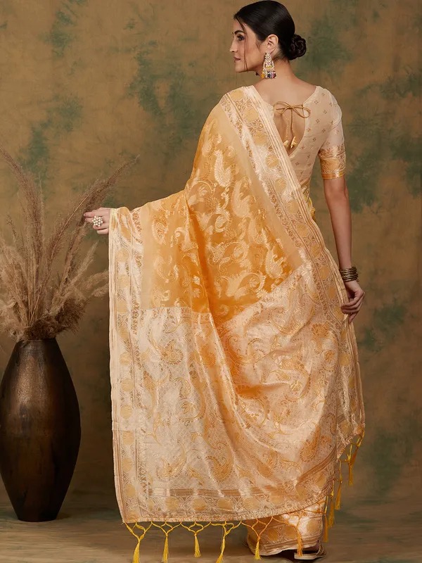 Yellow_Cotton_Blend_Woven_Banarasi_Saree_With_Unstitched_Blouse_For_Women