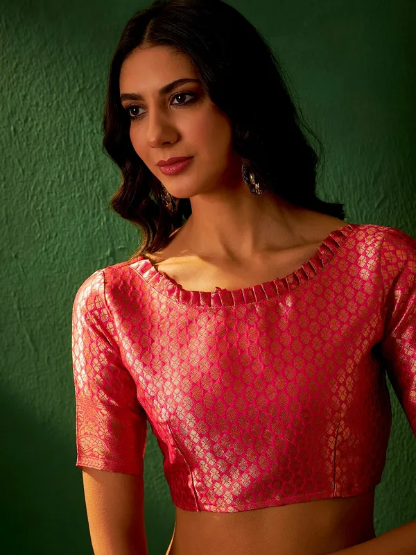 Pink_Organza_Woven_Banarasi_Saree_With_Unstitched_Blouse_For_Women