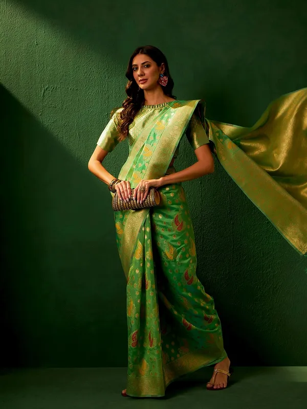 Green_Organza_Woven_Banarasi_Saree_With_Unstitched_Blouse_For_Women