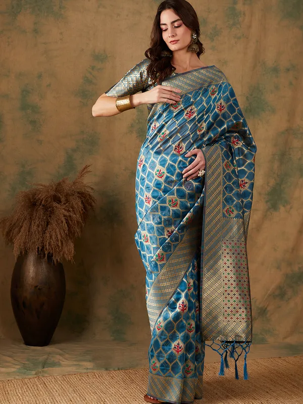 Blue_Organza_Woven_Banarasi_Saree_With_Unstitched_Blouse_For_Women