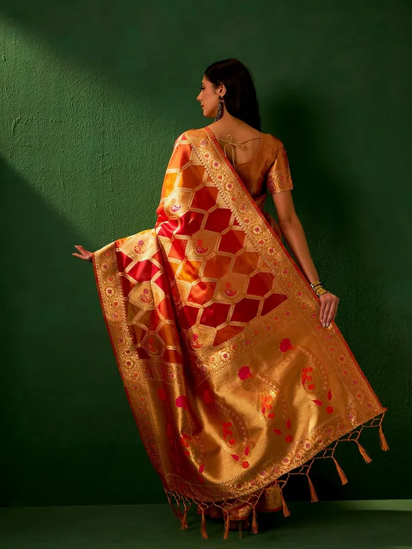 Multicolor_Organza_Woven_Banarasi_Saree_With_Unstitched_Blouse_For_Women