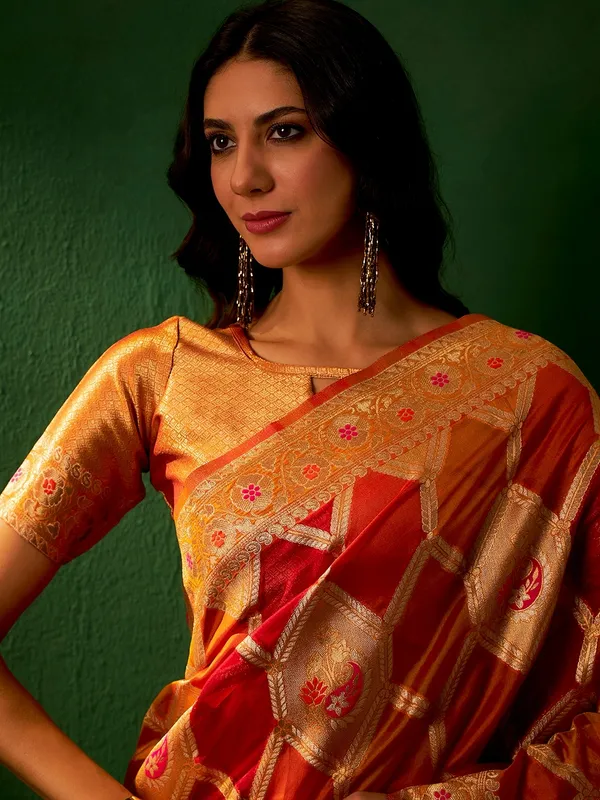 Multicolor_Organza_Woven_Banarasi_Saree_With_Unstitched_Blouse_For_Women