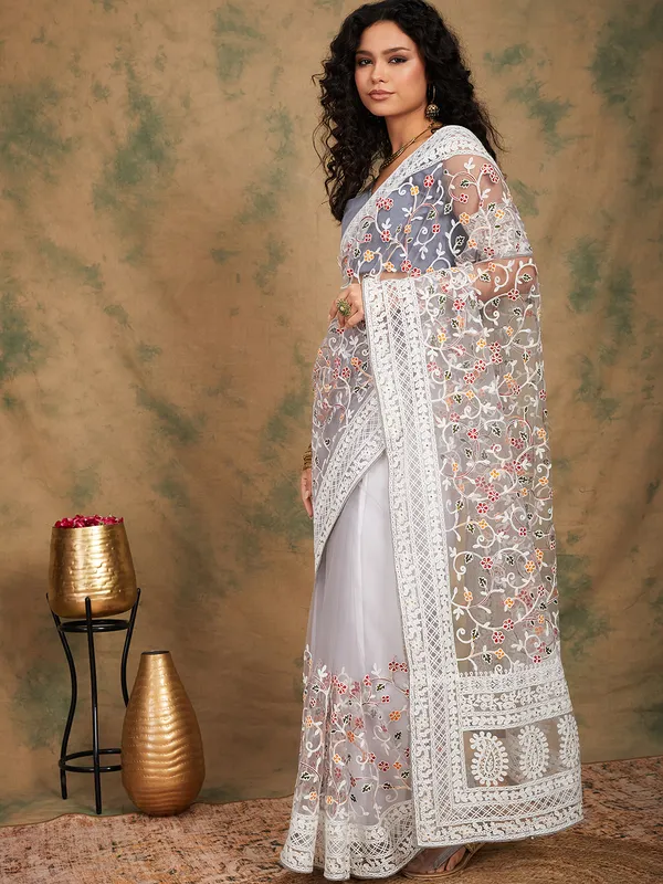 Grey_Supernet_Embroidered_Banarasi_Saree_With_Unstitched_Blouse_For_Women