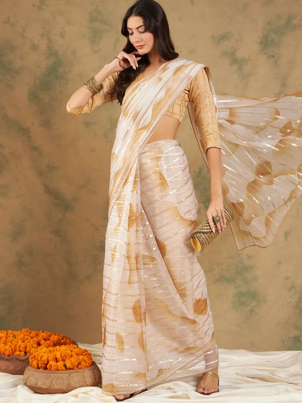 Beige_Organza_Woven_Banarasi_Saree_With_Unstitched_Blouse_For_Women