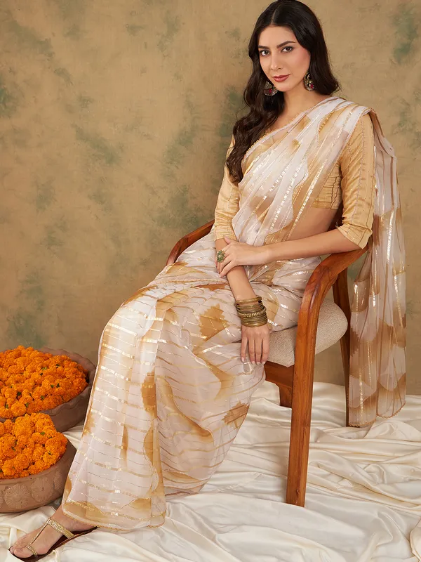 Beige_Organza_Woven_Banarasi_Saree_With_Unstitched_Blouse_For_Women