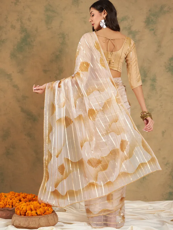 Beige_Organza_Woven_Banarasi_Saree_With_Unstitched_Blouse_For_Women