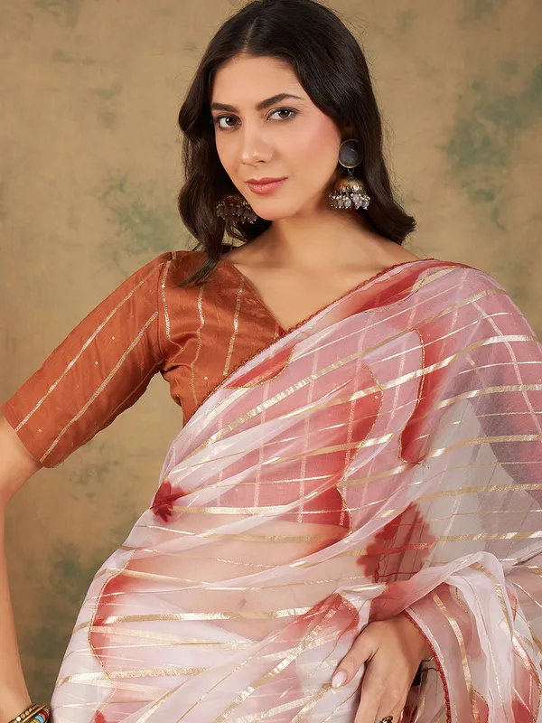 Brown_Organza_Woven_Banarasi_Saree_With_Unstitched_Blouse_For_Women