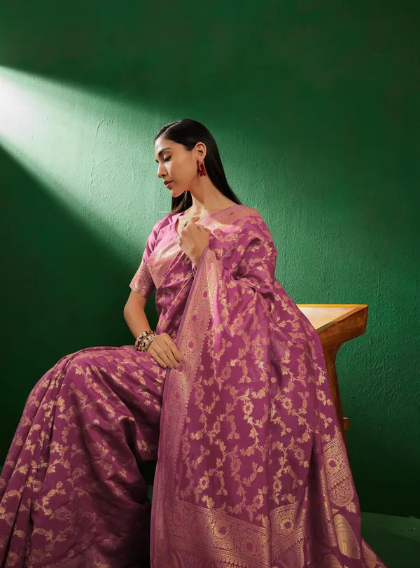 Pink_Art_Silk_Woven_Banarasi_Saree_With_Unstitched_Blouse_For_Women
