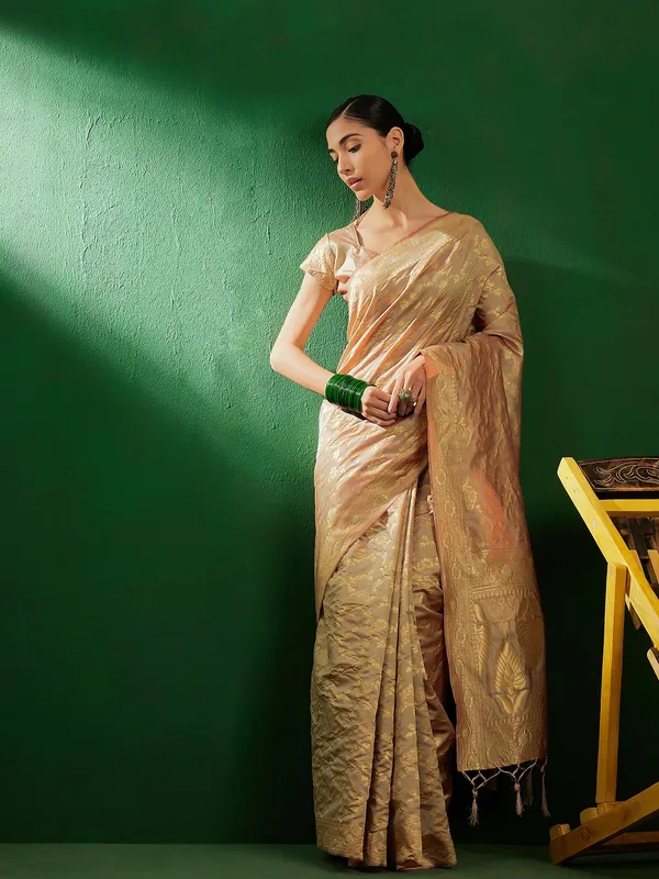 Beige_Art_Silk_Woven_Banarasi_Saree_With_Unstitched_Blouse_For_Women