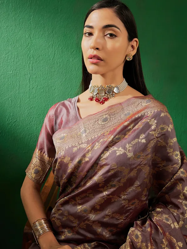 Grey_Art_Silk_Woven_Banarasi_Saree_With_Unstitched_Blouse_For_Women
