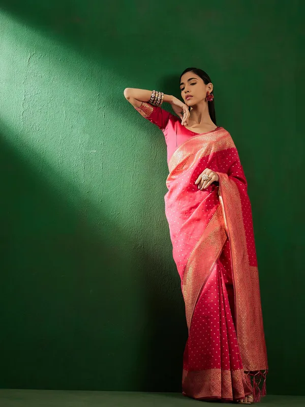 Pink_Art_Silk_Woven_Banarasi_Saree_With_Unstitched_Blouse_For_Women