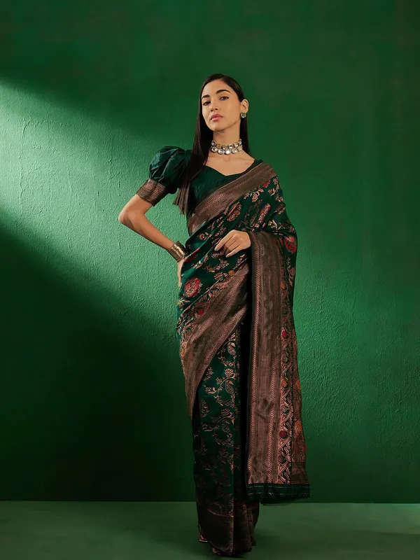 Green_Art_Silk_Woven_Banarasi_Saree_With_Unstitched_Blouse_For_Women