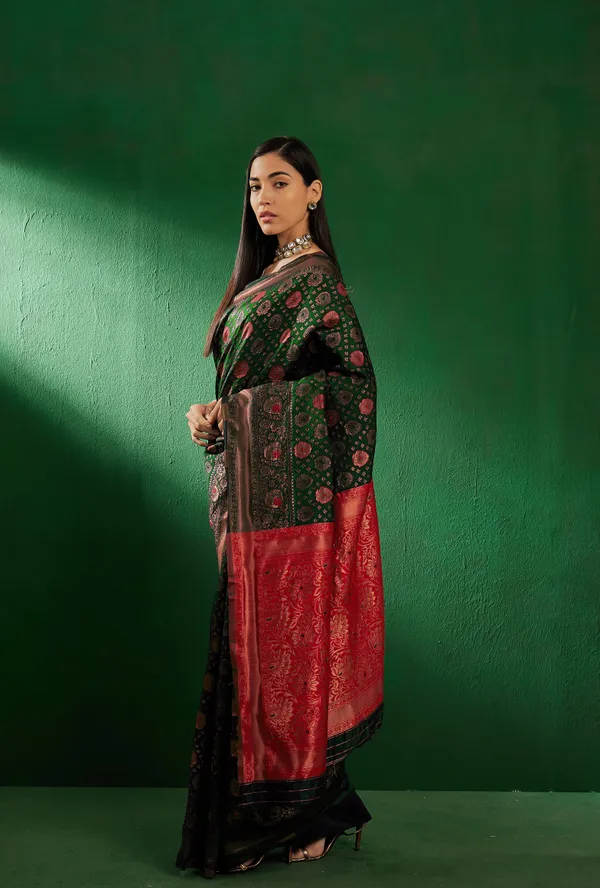 Green_Art_Silk_Woven_Banarasi_Saree_With_Unstitched_Blouse_For_Women