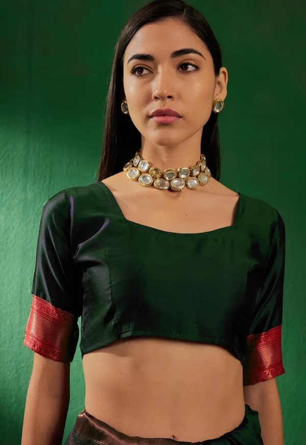 Green_Art_Silk_Woven_Banarasi_Saree_With_Unstitched_Blouse_For_Women