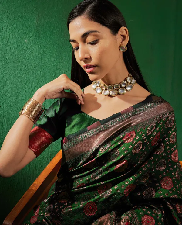 Green_Art_Silk_Woven_Banarasi_Saree_With_Unstitched_Blouse_For_Women