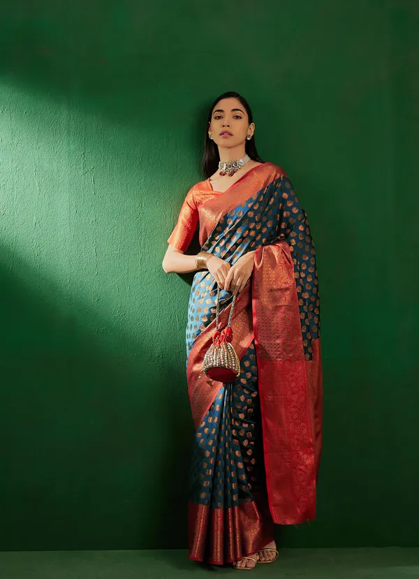 Green_Art_Silk_Woven_Banarasi_Saree_With_Unstitched_Blouse_For_Women