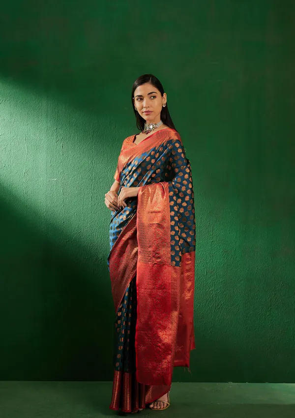 Green_Art_Silk_Woven_Banarasi_Saree_With_Unstitched_Blouse_For_Women