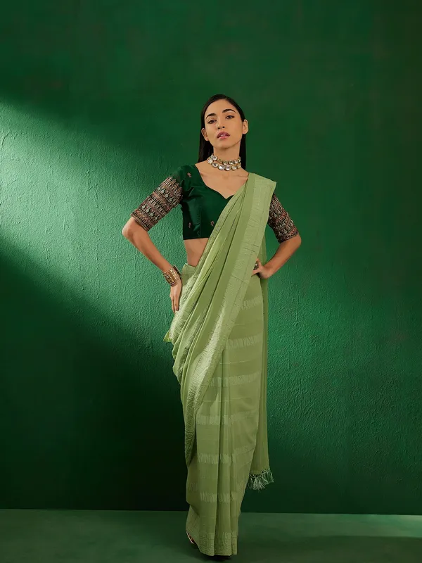Green_Art_Silk_Embroidered_Banarasi_Saree_With_Unstitched_Blouse_For_Women